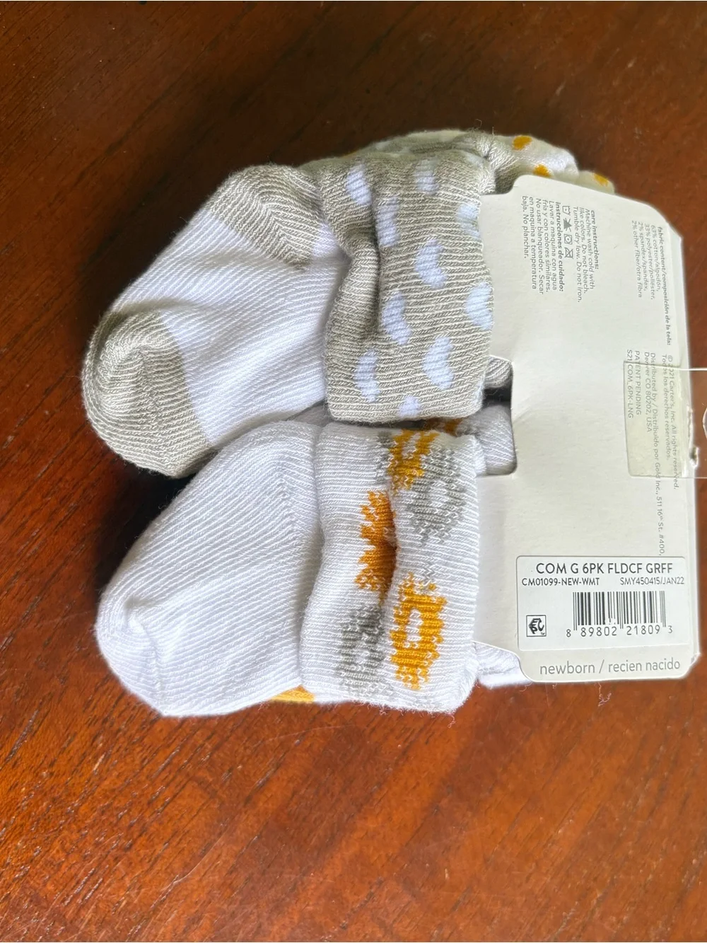 NWT Carter's Mint Green Unicorn-Print Footed One-Piece with NB pack socks TR175